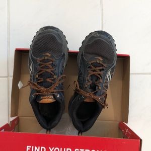 Saucony Grid Excursion TR9 mens size 10